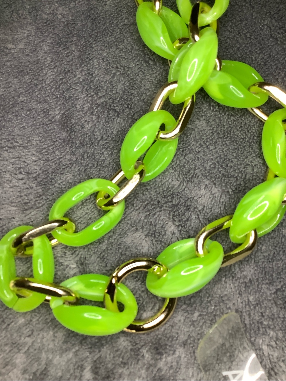 ARTIKL ACRYLIC CHAIN CROSSBODY PHONE STRAP NECKLACE - Picture 8 of 10
